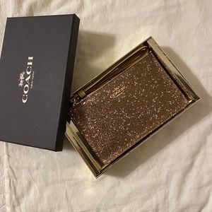 REDUCED: Coach wristlet NWT and box
